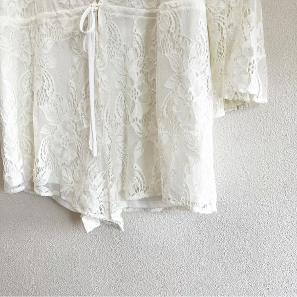 Show Me Your Mumu Lace Roxy Romper Size Large - Picture 7 of 8